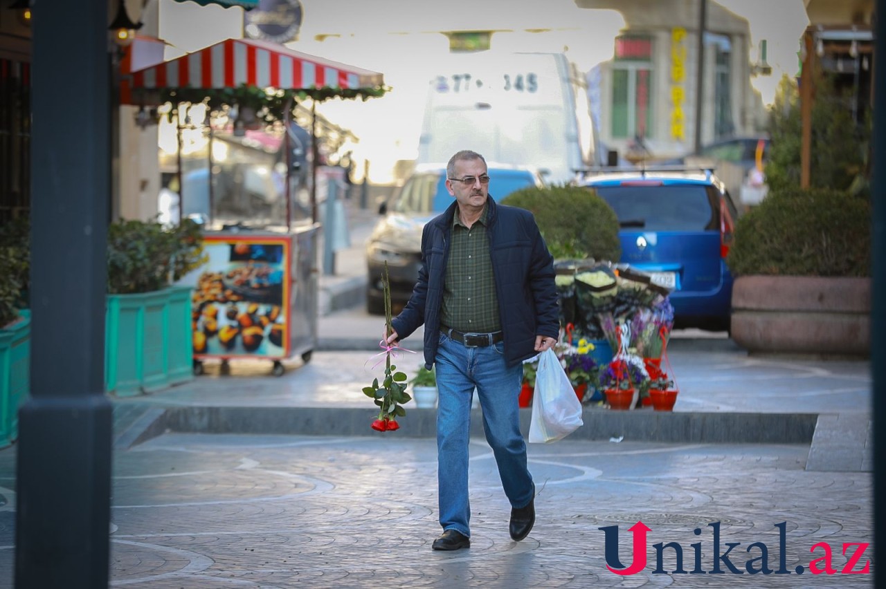 Paytaxtın 8 Mart ab-havası - FOTOLAR